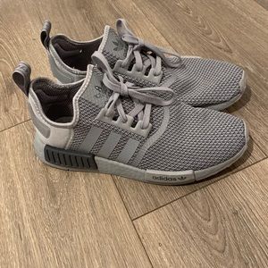 Mens boost grey size 9.5
